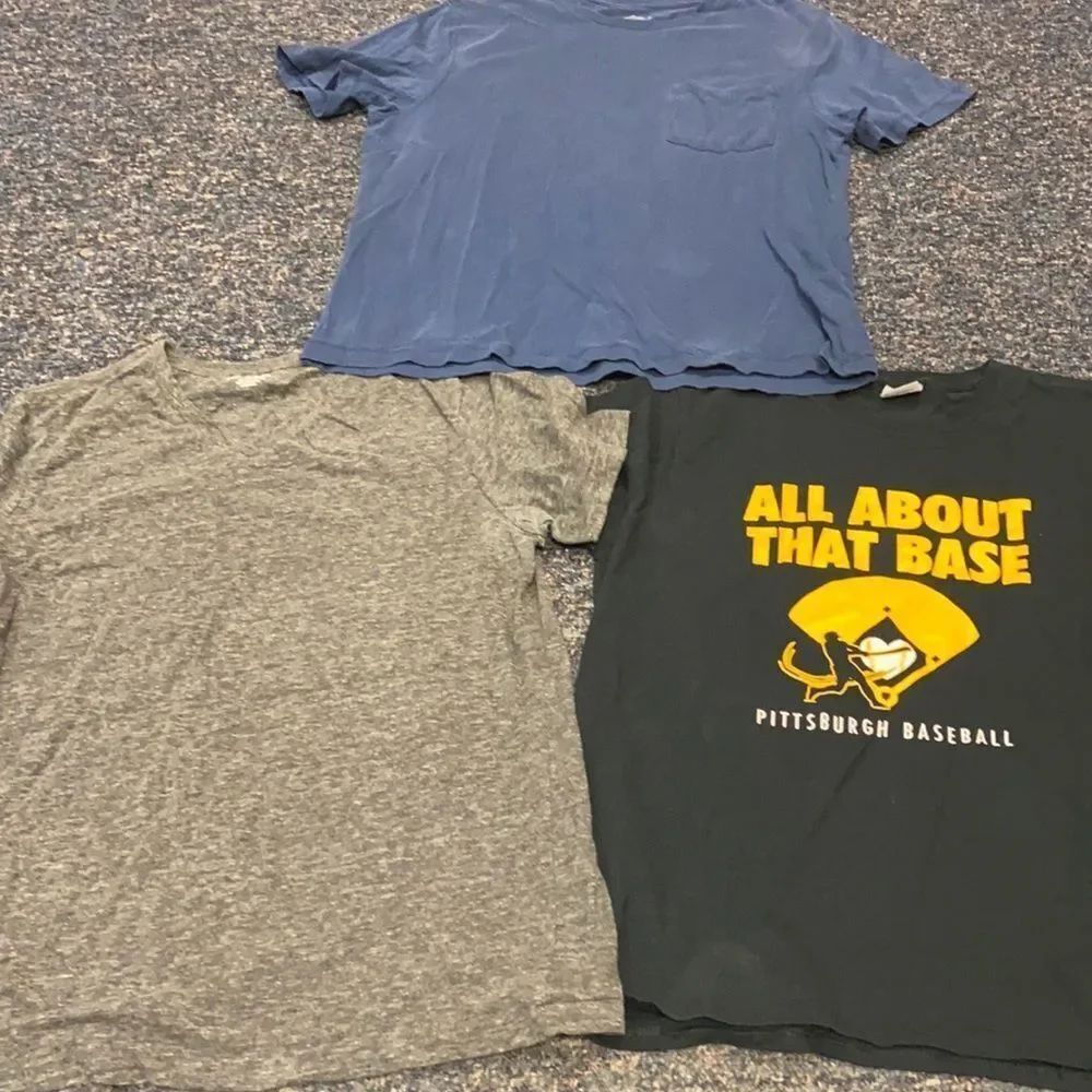 *Lot of 3* Tees sz. L
